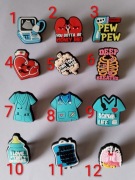 Gumowa przypinka pin broszka wpinka do crocsów