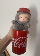 Maskotka labubu w puszce Coca Cola