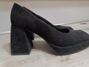 Czółenka Carinii skóra naturalna zamsz