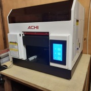Drukarka UV A4 ACHI – do nadruku na gadżetach i płaskich powierzchniach