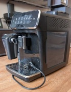 W pełni automatyczny ekspres do kawy Seria 3200
