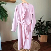 Płaszcz trencz 42 xl zapinany wiązany różowy długi z falbanką nowy