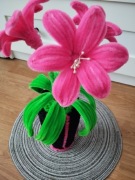 Lilie wazonie z drucików kreatywnych 