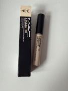korektor Mac Studio Fix 36HR Smooth Angles Concealer