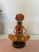 Bangladesz figurka grajek metalowa 22cm