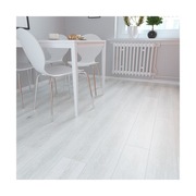 Montaż paneli oraz listew podłogowych 