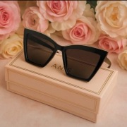 Must Have tego sezonu! Stylowe okulary przeciwsłoneczne  koci pazur 