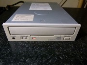 CD-ROM Sanyo CRD-254SH SCSI 4x retro mechanizm sprawny czyt nie sprawdzone
