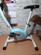 Rowerek treningowy stacjonarny.