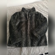 Śliczne futerko w panterke! 