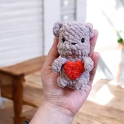 Brelok miś z sercem amigurumi handmade 