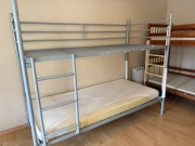 Łóżko piętrowe metalowe używane 