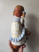 Dziewczyna z koszem kwiatów figurka ceramika Jullar Hiszpania 1960