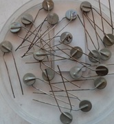 2,2pF 500V  KC SELEKCJONOWANE CERAD zabytek PRL 