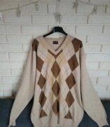 Męski sweter w romby