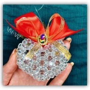 bombka, zawieszka serce, serce z koralików, ozdoba świąteczna MM-ART