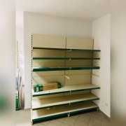 Regały metalowe sklepowe