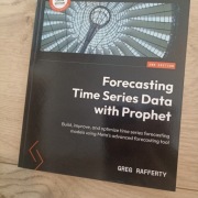 Książka Forecasting Time Series Data with Prophet