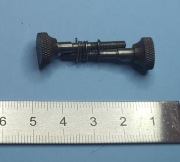 śruby mocujące mechanizm 