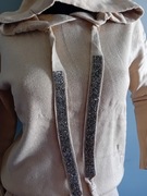 Elegancki dres M-L. Dobra jakość 