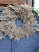 wianek z traw puszysty