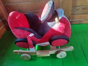 Jeździk, bujak auto