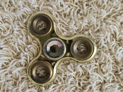 Złoty spinner, zabawka antystresowa