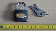 Mała kłódka z kompletem 3 kluczy