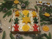 Piękny zestaw ozdób choinkowych.