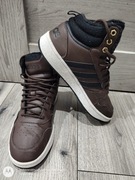 Buty jesienno-zimowe Adidas Hoops 3.0 Mid rozmiar 42,5 kolor brązowy
