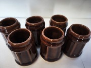 Komplet 6 brązowych kubeczków ceramicznych vintage PRL ok. 8 cm retro 