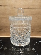 Piękna Kryształowa bombonierka