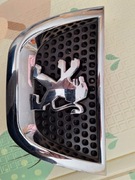 Znaczek zderzaka przód peugeot 3008, 2009-2013