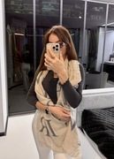 Chusta szal w literki beżowa 180 cm x 100 cm