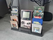 Stojak do GameBoy color z miejscem na gry