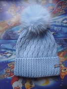 Czapka damska z pomponem 