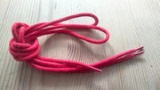 Sznurowadła okrągłe średnie długości 75 cm kolor czerwony