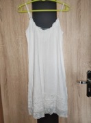 415. Biała koszula nocna na ramiączkach rozmiar L