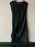Asymetryczna sukienka atłasowa Label M 38 ciemna zieleń butelkowa