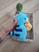 Pluszowy dinozaur na szydełku 