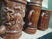 3x Kufle+wazon.Jeźdźcy na koniach.Bardzo duże,porcelit/ceramika.PRL.