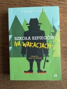 Szkoła szpiegów tom 2 NA WAKACJACH  Stuart Gibbs