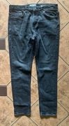 Spodnie PULL&BEAR ,rozmiar 34/34 ,model SLIM ,pas-93cm-stan bdobry