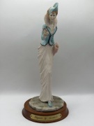 Figurka Dama z ptaszkiem The Leonardo Collection