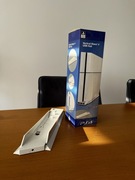 Podstawka wertykalna biała PS4 3 x USB