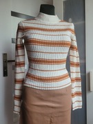 Sweter kremowy w paski