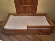 Drewniane łóżko dziecięce z materacem 70x160