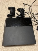 Play Station 4, plus 2 pady bezprzewodowe
