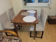 Stół na wysoki połysk z krzesłami z lat 70-tych