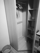 Komplet mebli: szafa narożna, stolik, komoda, stolik narożny